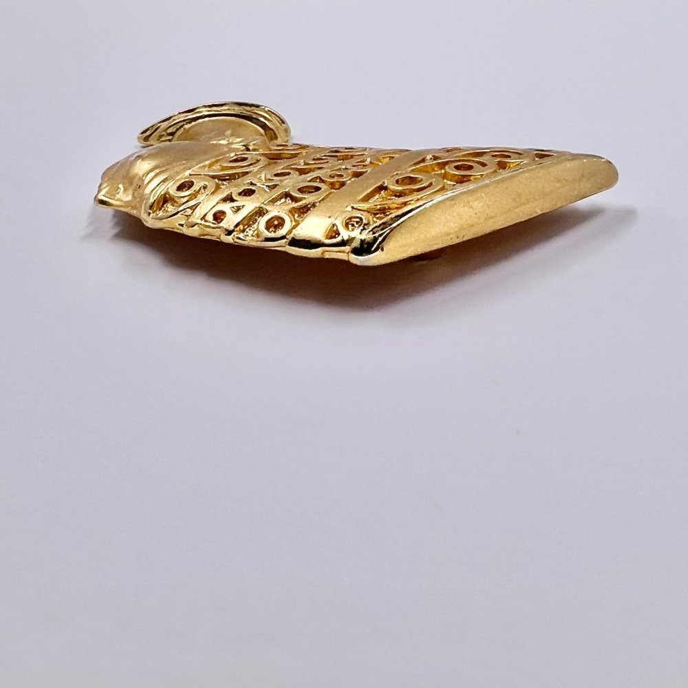 Beautiful Nefertiti Bust Bright Gold Tone Brooch Pin - Picture 6 of 7